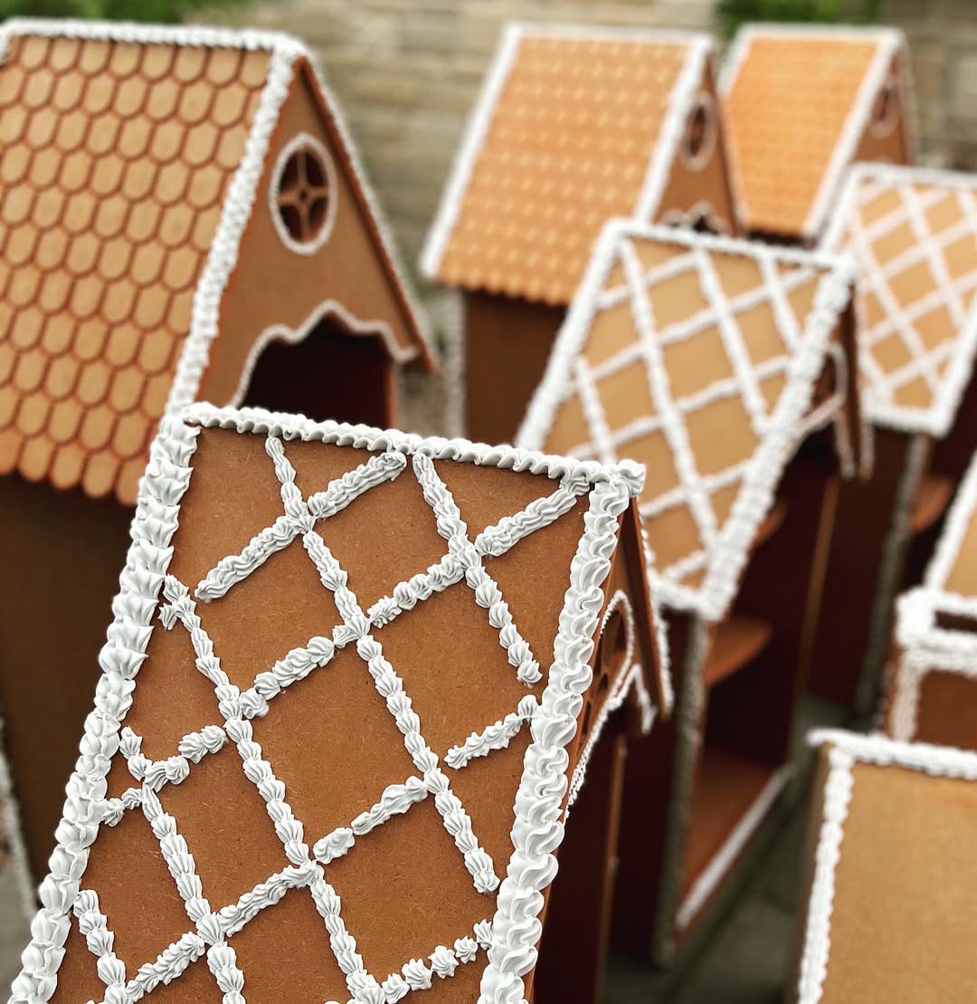 Gingerbread House Shelves