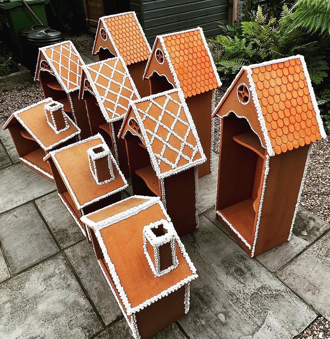 Gingerbread House Shelves