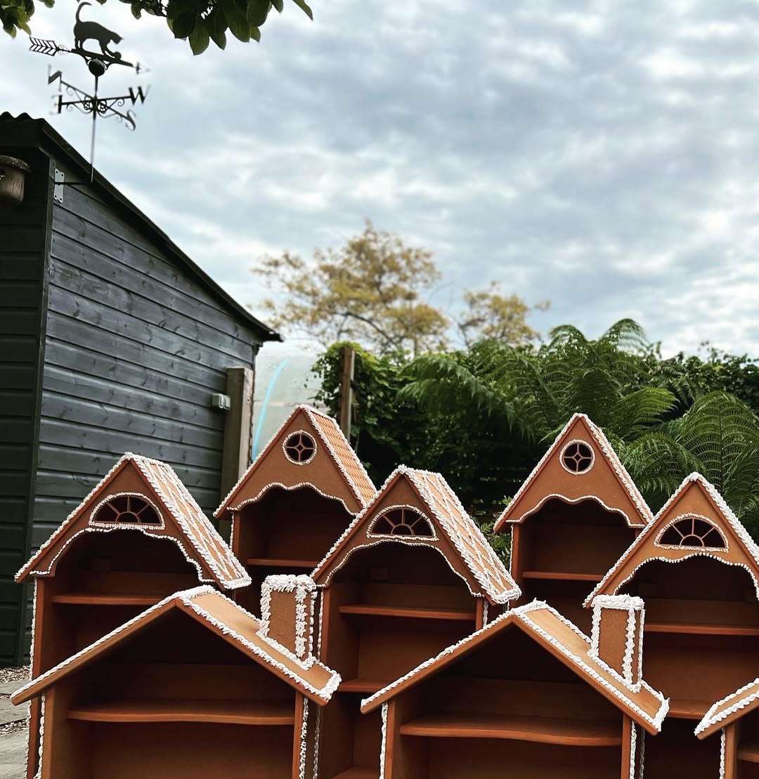 Gingerbread House Shelves