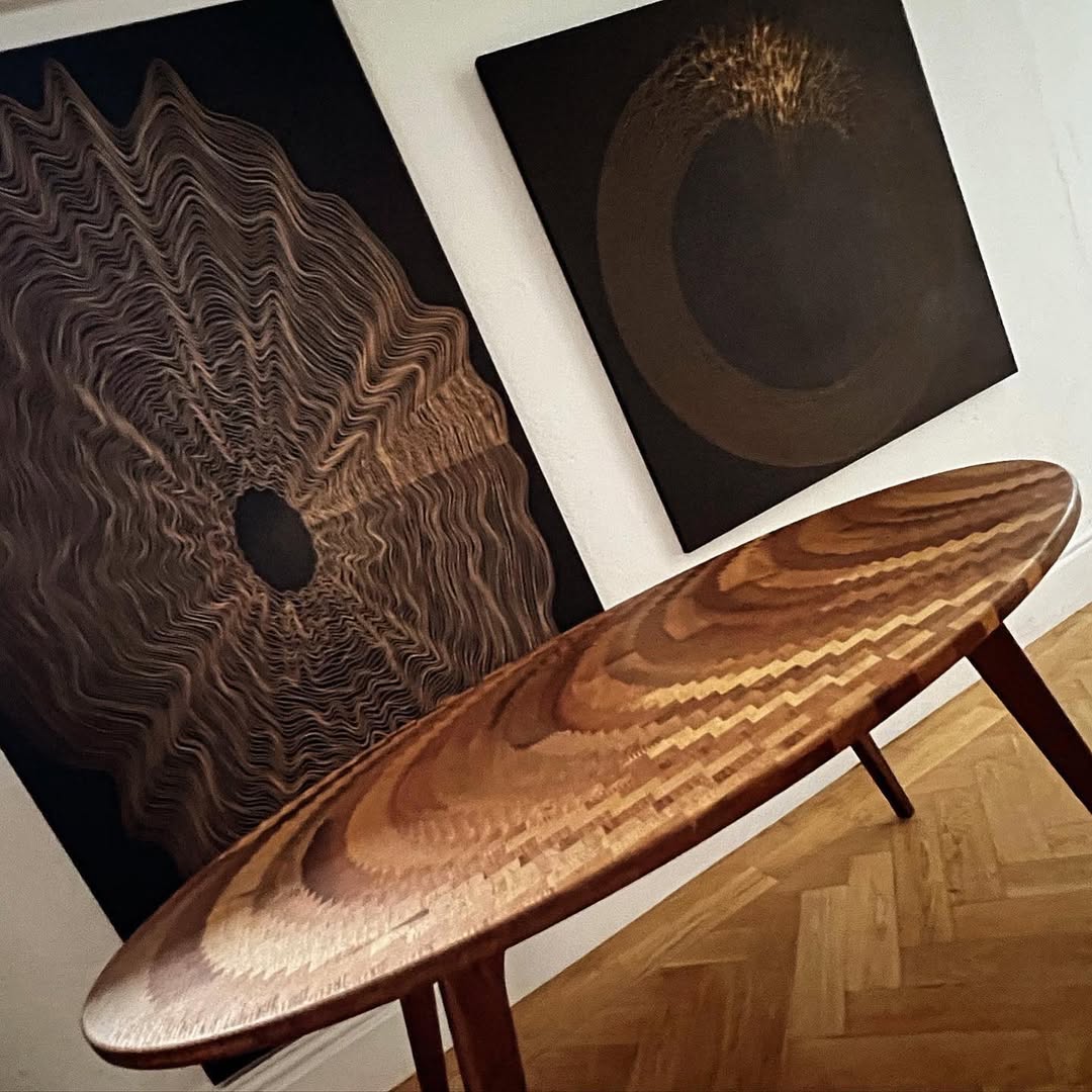 Walnut coffee table - 2023